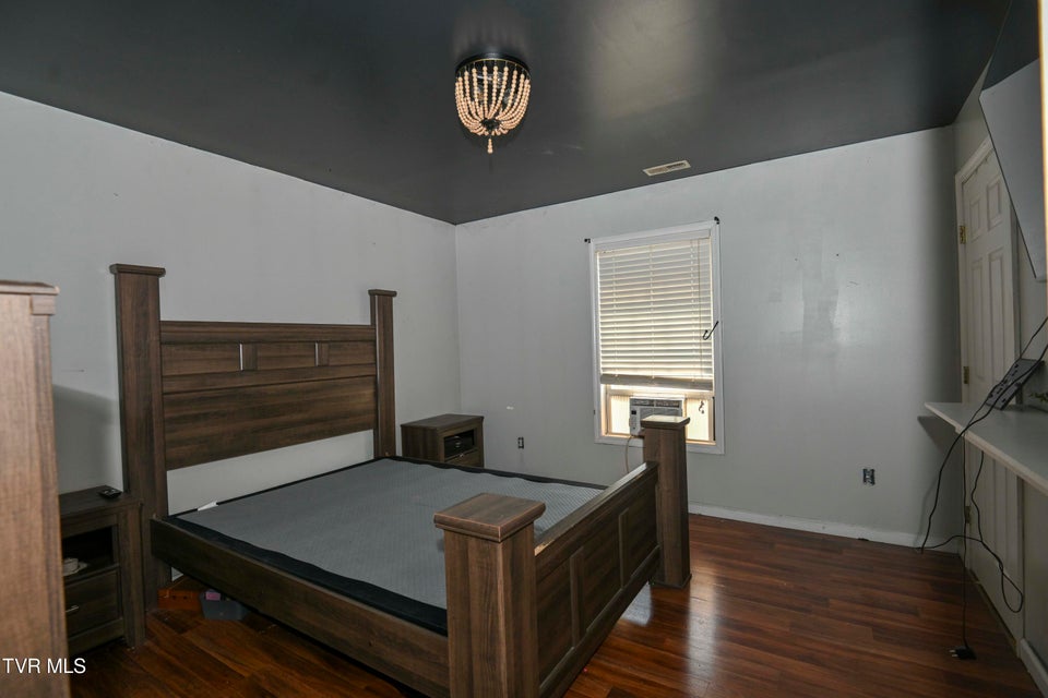 Photo #24: 684 Hallock Circle