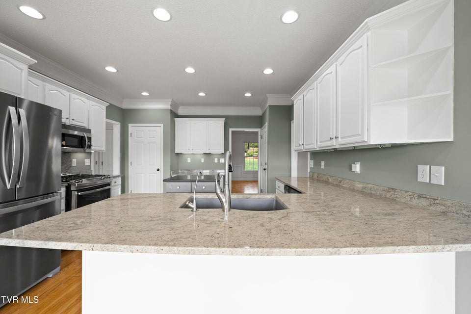 Photo #7: 295 Southridge Drive