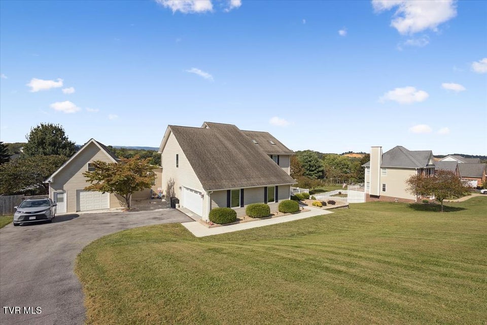 Photo #2: 18430 Whites Point Drive