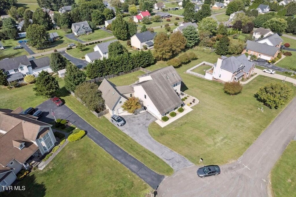 Photo #8: 18430 Whites Point Drive