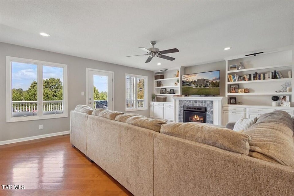 Photo #29: 18430 Whites Point Drive