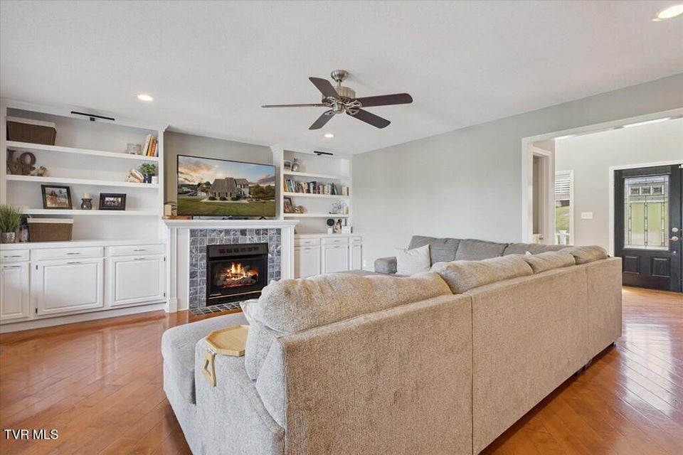 Photo #31: 18430 Whites Point Drive