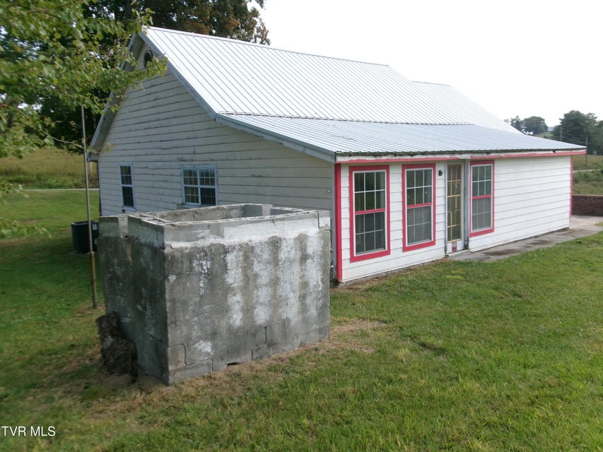 Photo #3: 806 Heim Road