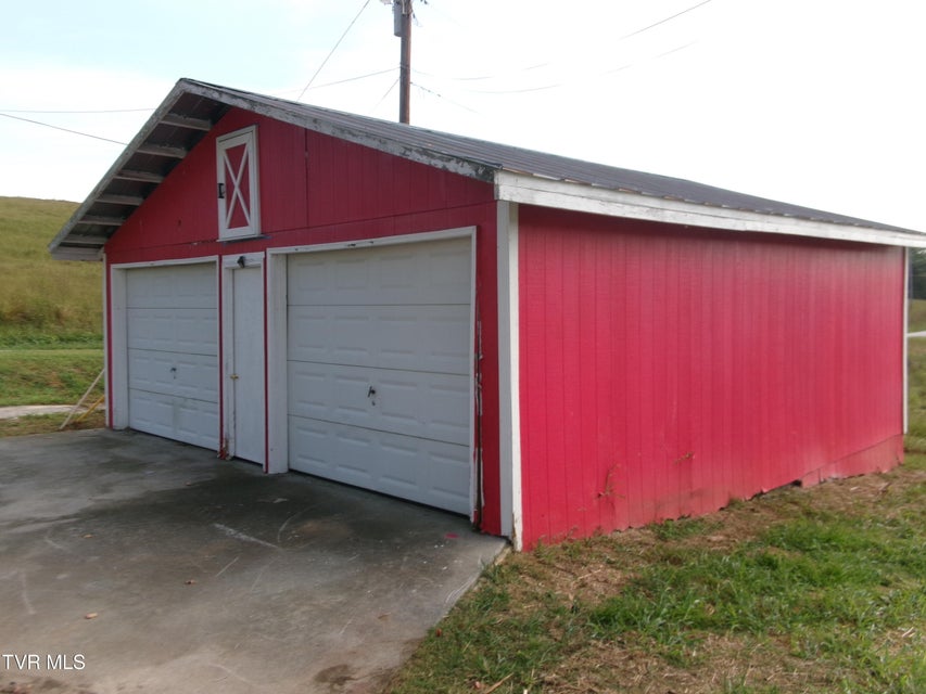 Photo #7: 806 Heim Road