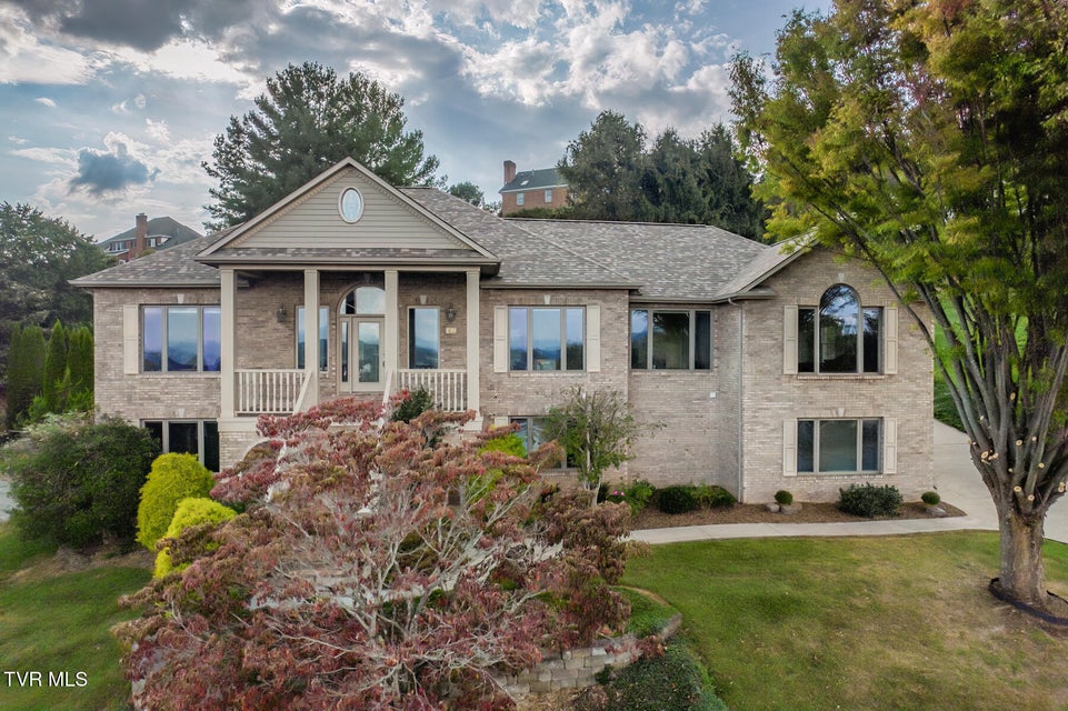 Photo #10: 2304 Granite Drive