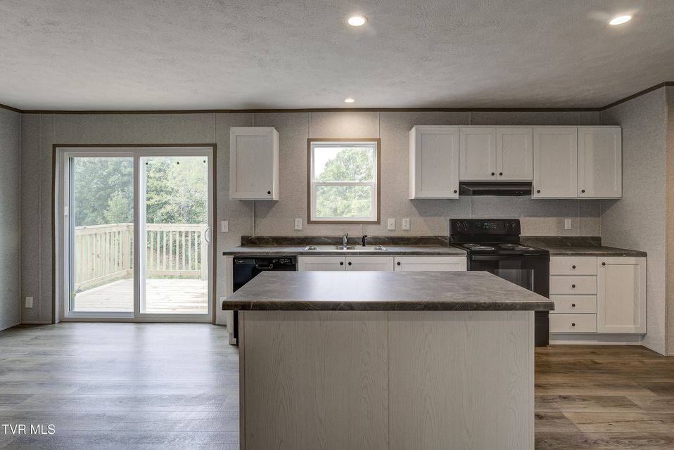Photo #7: 1908 Seaver Road