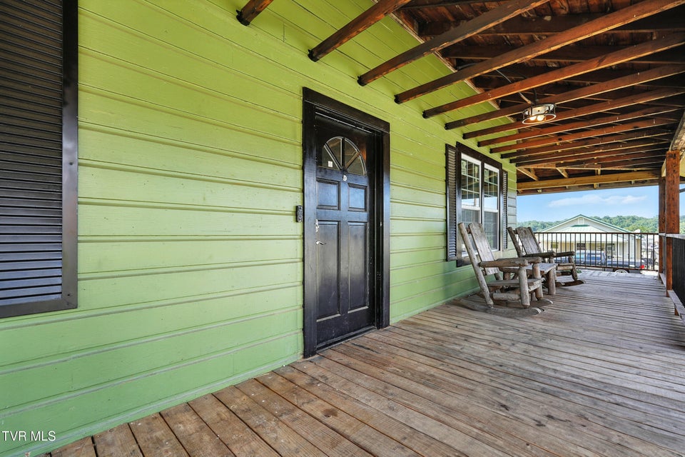 Photo #8: 621 Mcarthur Avenue Avenue
