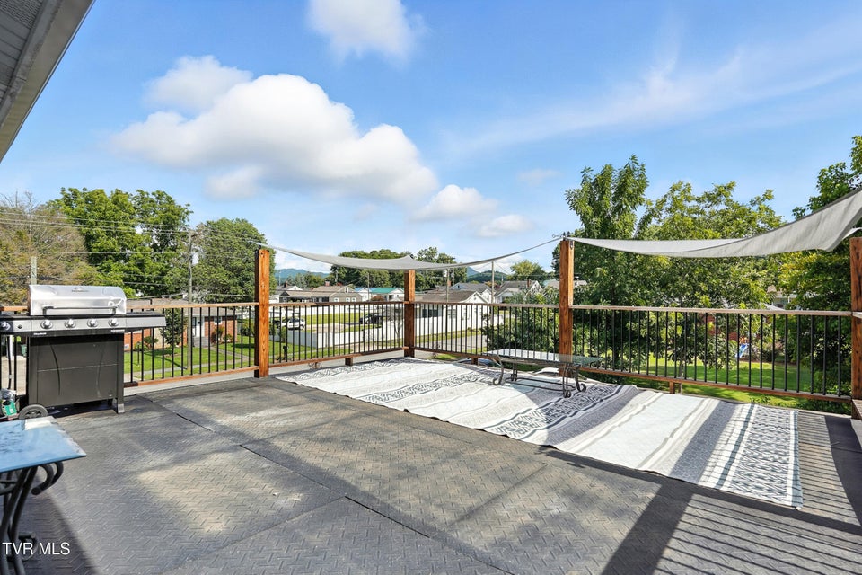 Photo #48: 621 Mcarthur Avenue Avenue