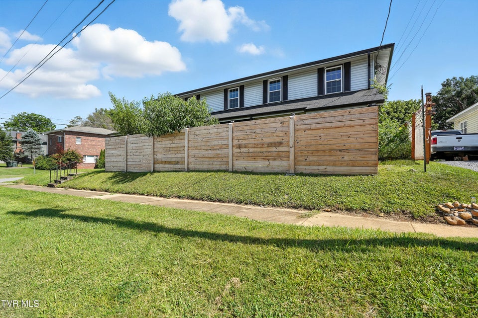 Photo #55: 621 Mcarthur Avenue Avenue