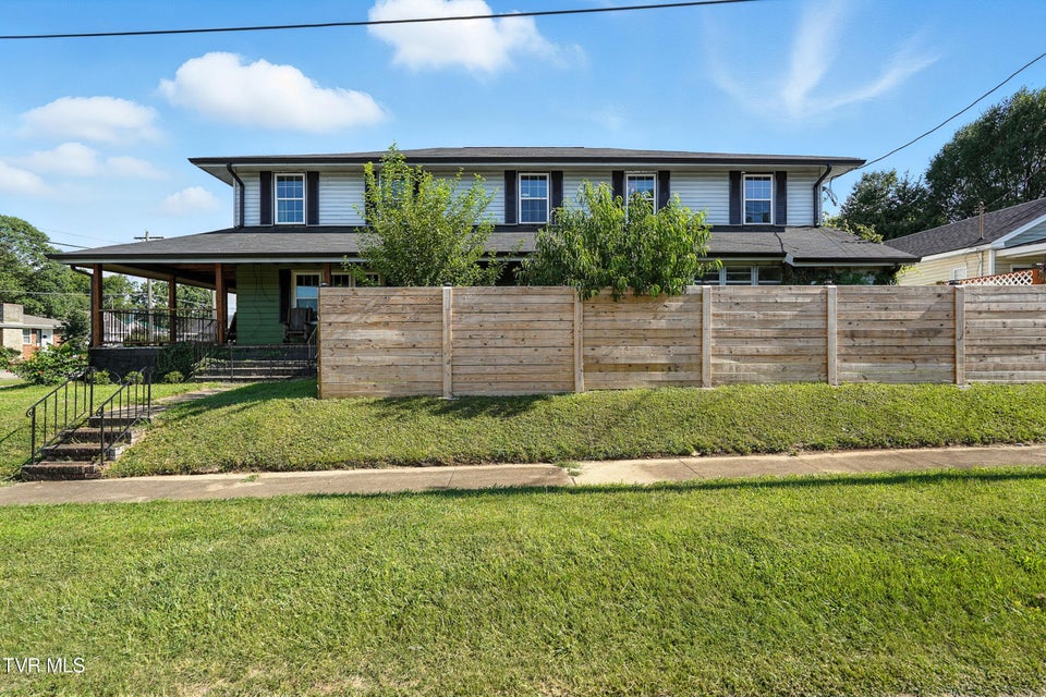Photo #56: 621 Mcarthur Avenue Avenue