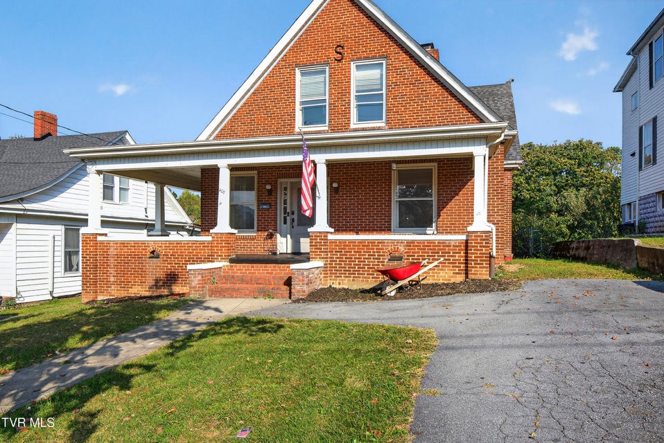 Photo #2: 407 College Street