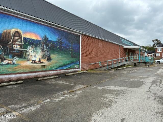 Photo #2: 603 Front Street