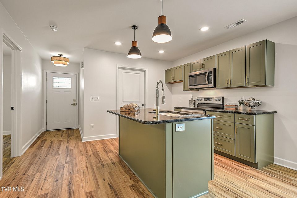 Photo #14: 2221 Ashwood Avenue