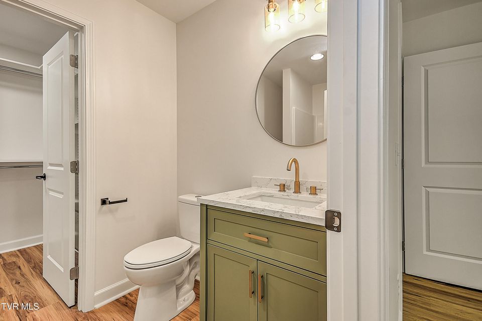 Photo #27: 2221 Ashwood Avenue