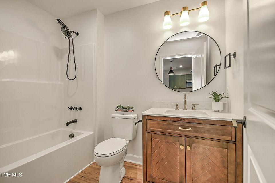 Photo #34: 2221 Ashwood Avenue