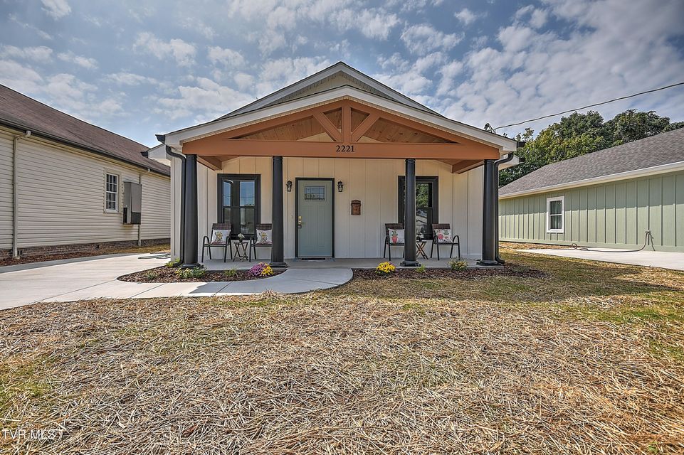 Photo #41: 2221 Ashwood Avenue