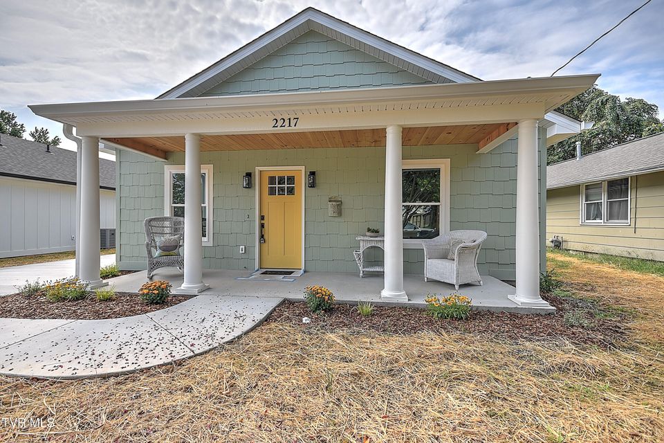 Photo #2: 2217 Ashwood Avenue