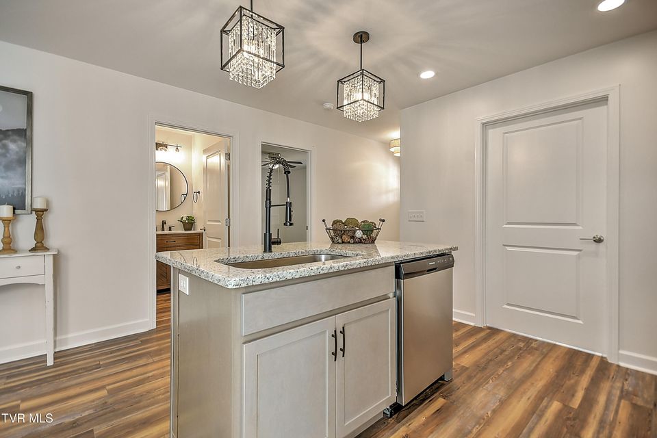 Photo #9: 2217 Ashwood Avenue