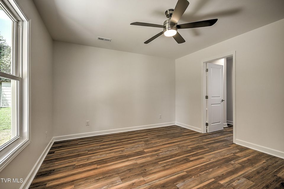 Photo #26: 2217 Ashwood Avenue