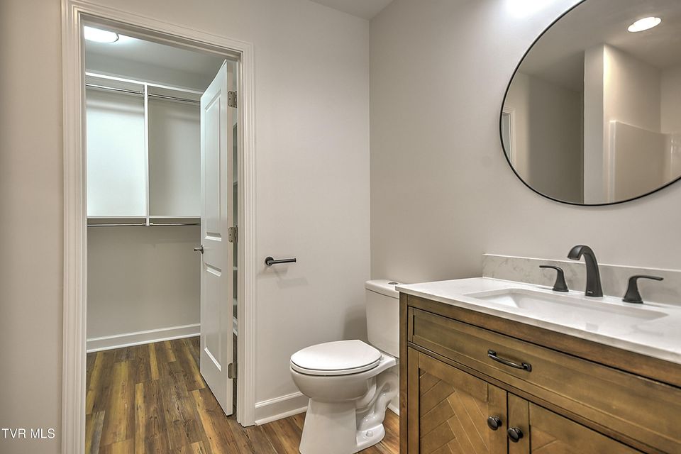Photo #30: 2217 Ashwood Avenue