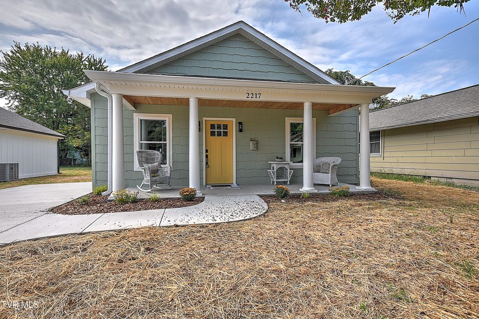 Photo #39: 2217 Ashwood Avenue