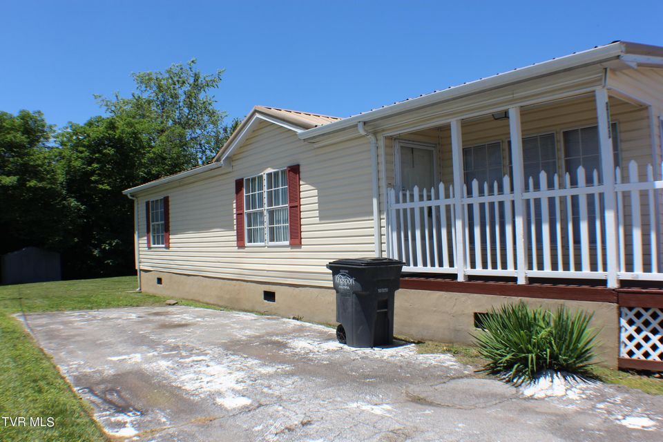 Photo #3: 2133 Stadium Drive