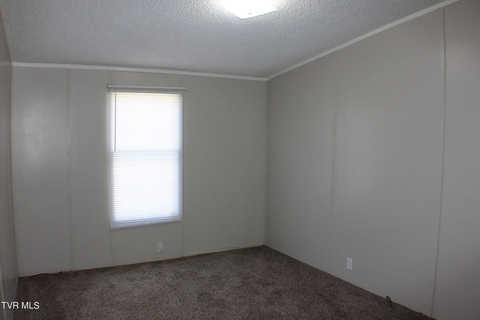 Photo #34: 2133 Stadium Drive