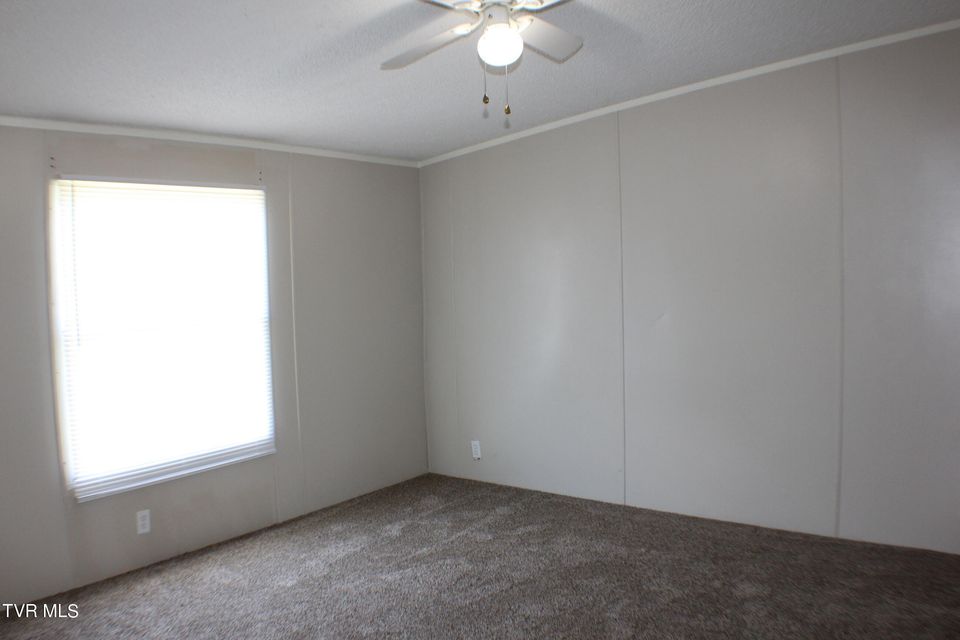 Photo #38: 2133 Stadium Drive