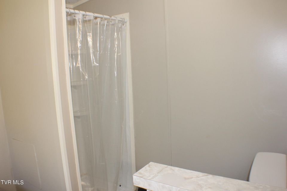 Photo #40: 2133 Stadium Drive