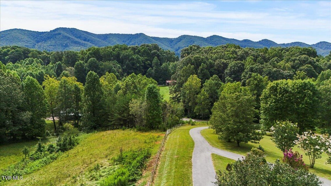 Photo #18: 2734 Cherokee Road