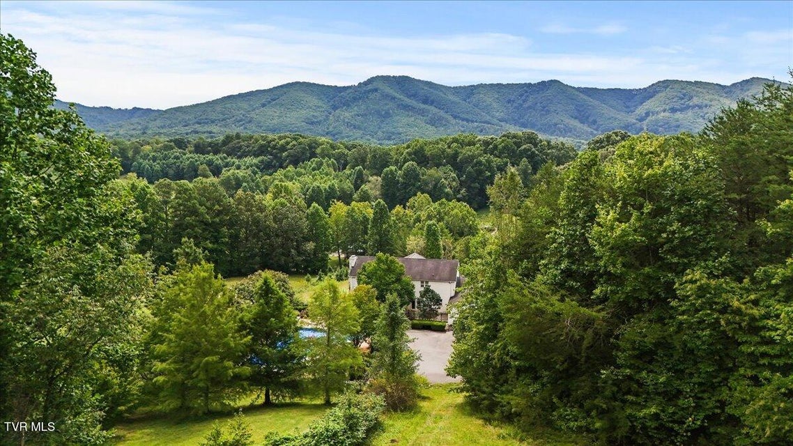 Photo #28: 2734 Cherokee Road