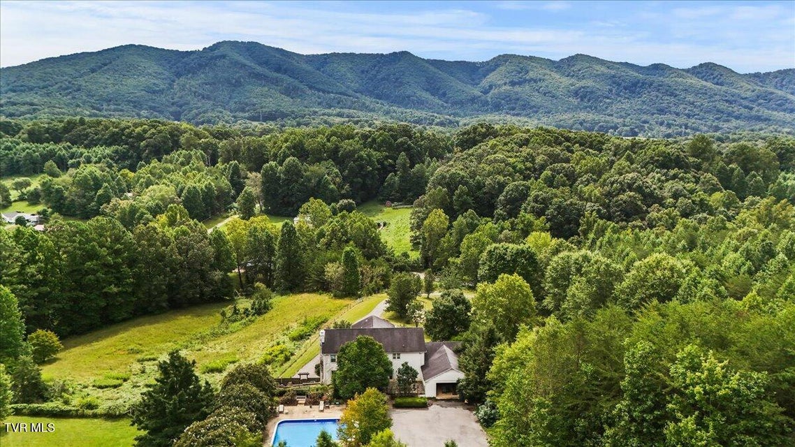 Photo #29: 2734 Cherokee Road