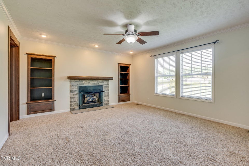 Photo #12: 474 Thornburg Road