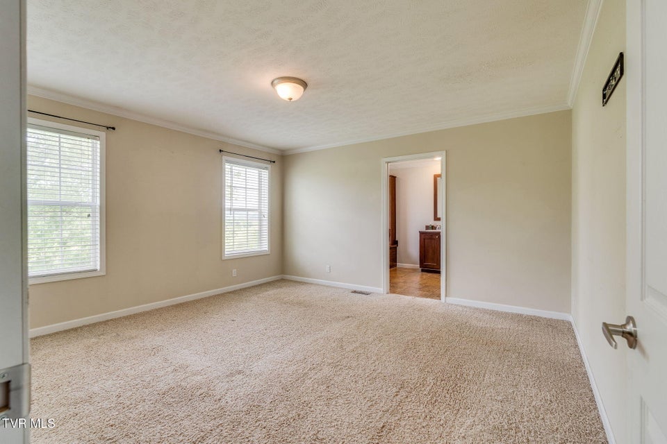 Photo #19: 474 Thornburg Road