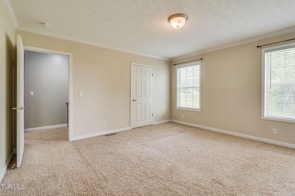 Photo #20: 474 Thornburg Road