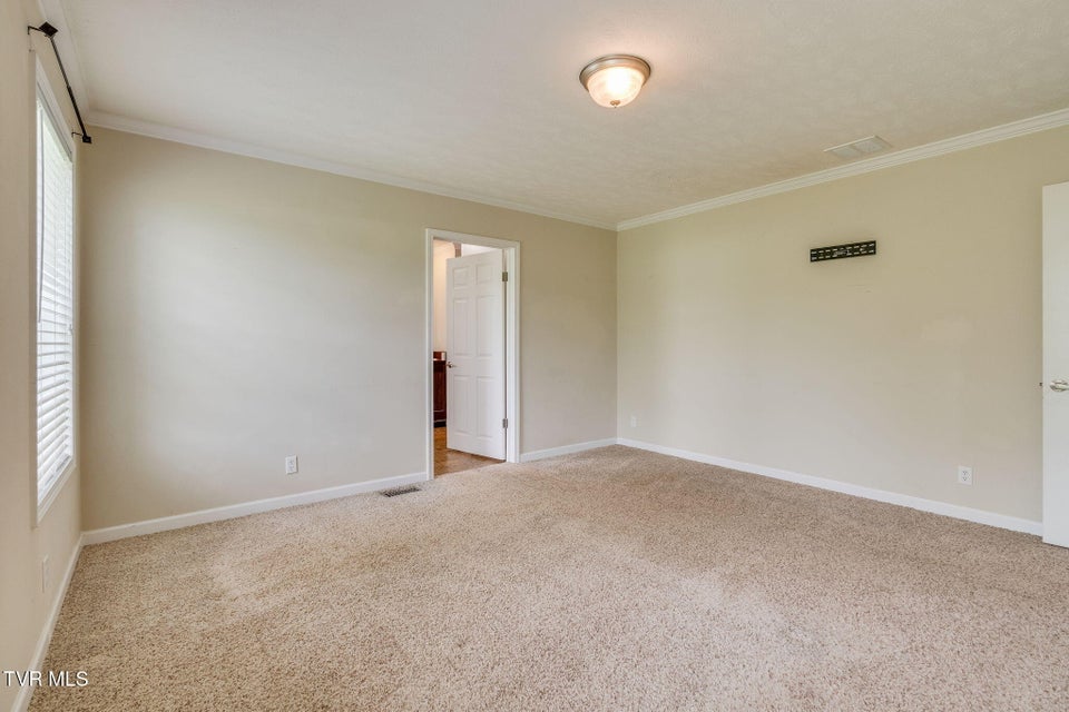 Photo #21: 474 Thornburg Road