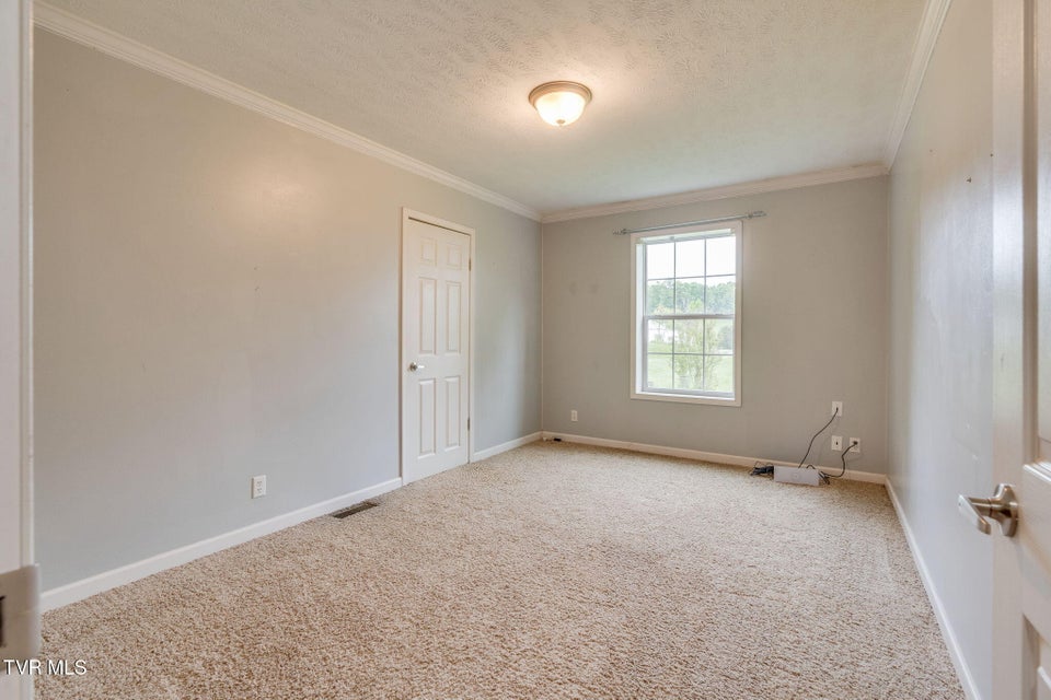 Photo #28: 474 Thornburg Road