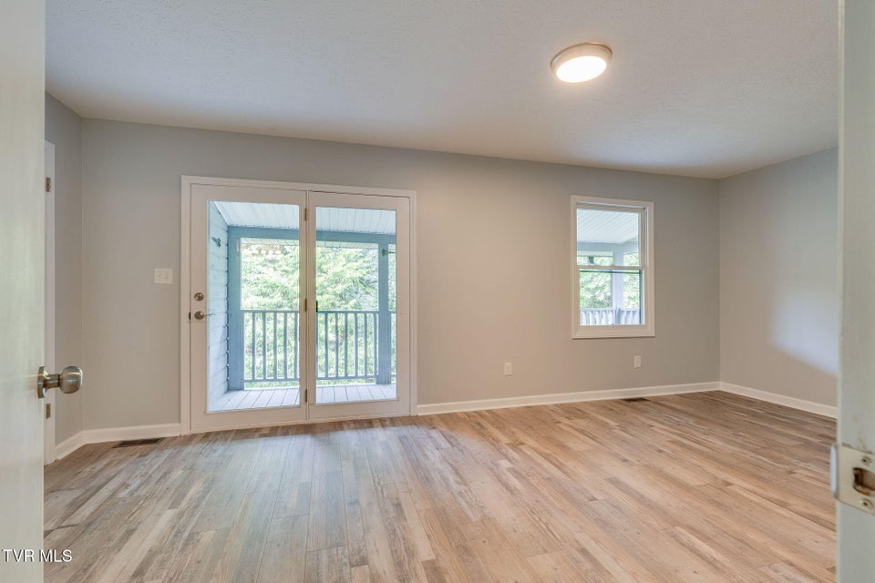 Photo #16: 6 Windridge Court