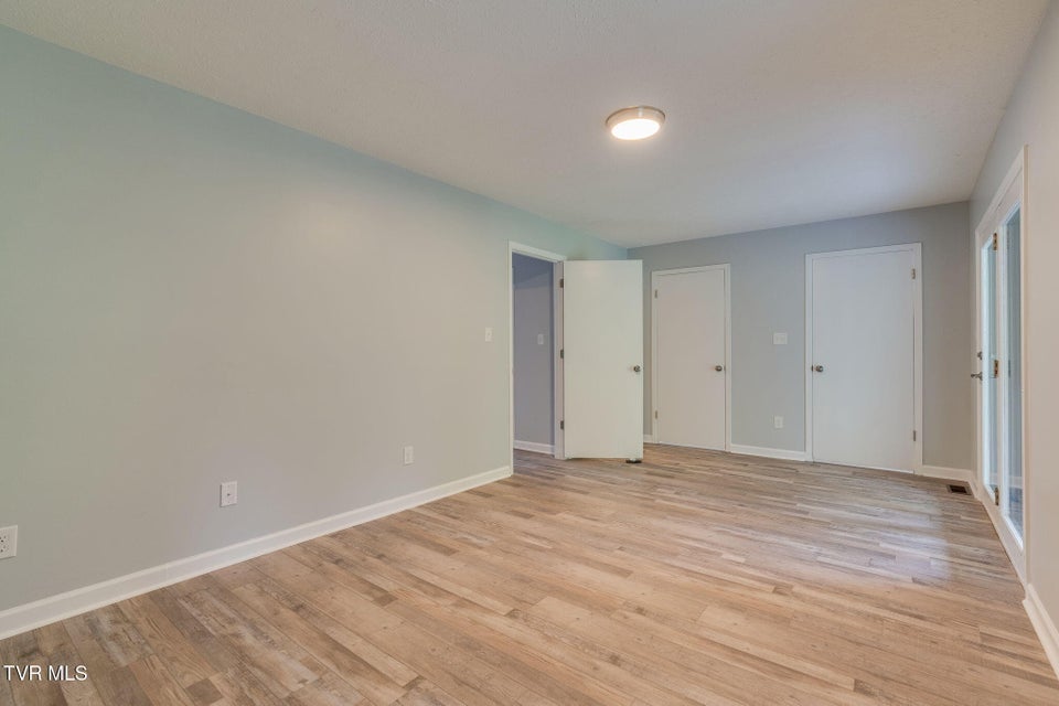 Photo #18: 6 Windridge Court