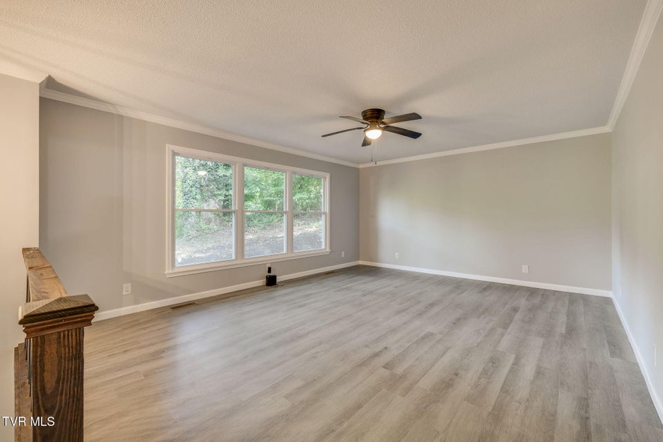 Photo #7: 124 Vip Road