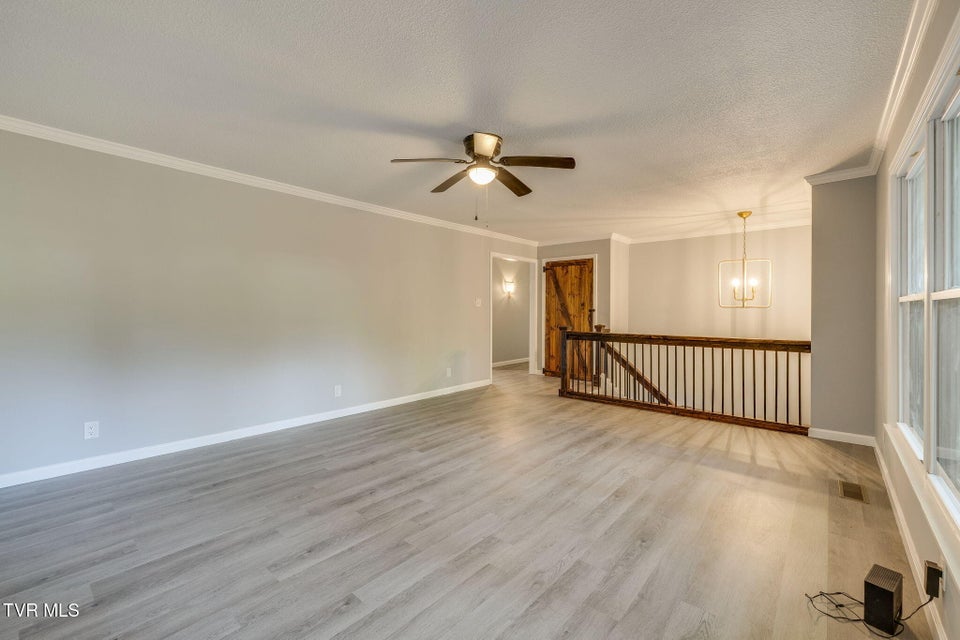 Photo #9: 124 Vip Road