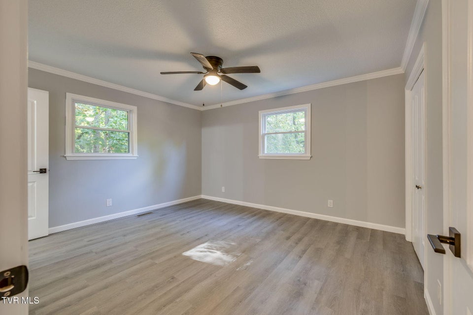 Photo #22: 124 Vip Road