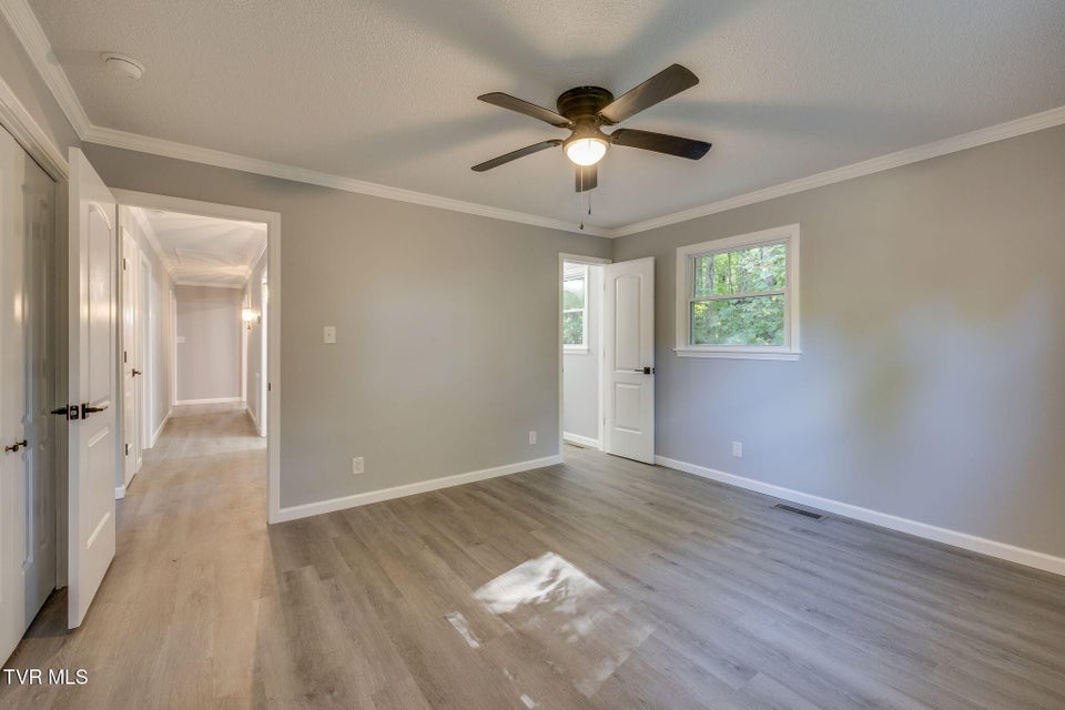 Photo #23: 124 Vip Road