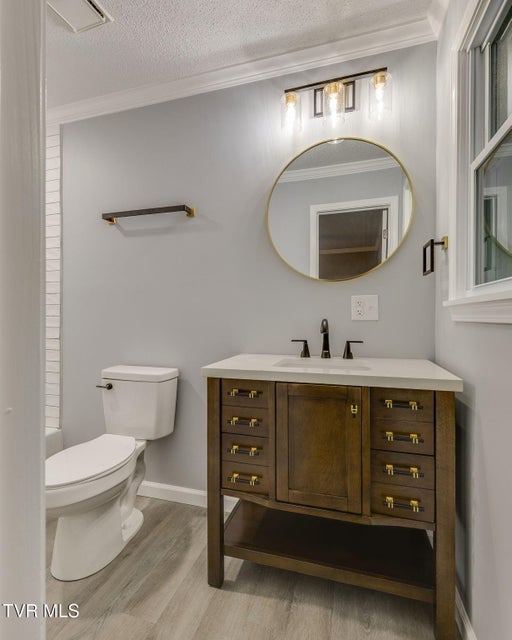 Photo #25: 124 Vip Road