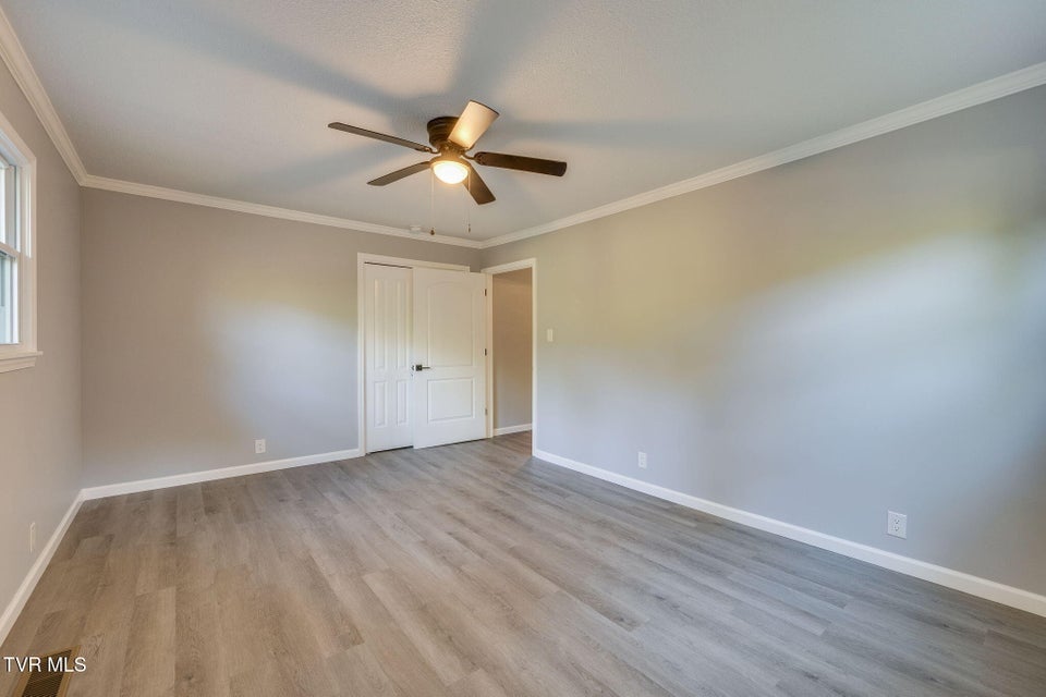 Photo #21: 124 Vip Road