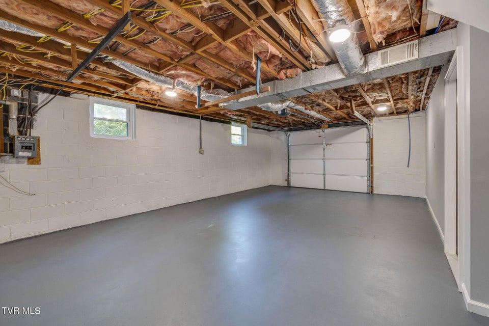 Photo #36: 124 Vip Road