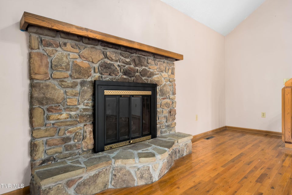 Photo #14: 5084 Lake Forest Drive