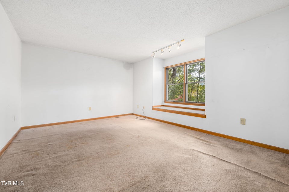 Photo #23: 5084 Lake Forest Drive