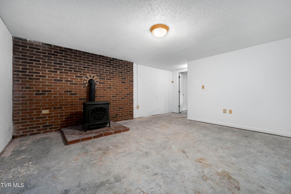 Photo #35: 5084 Lake Forest Drive