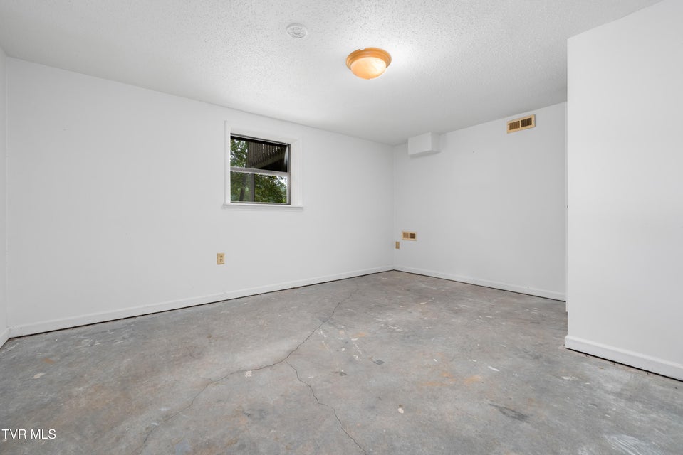 Photo #36: 5084 Lake Forest Drive
